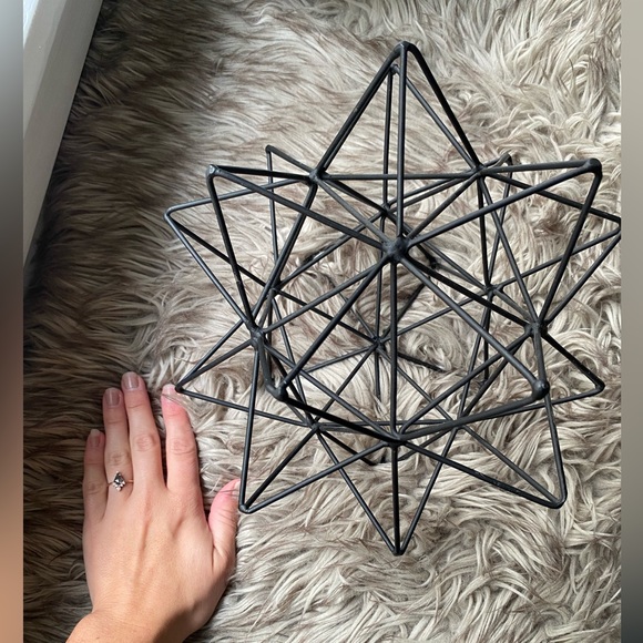 Black Wireframe Star Decor - Picture 4 of 5